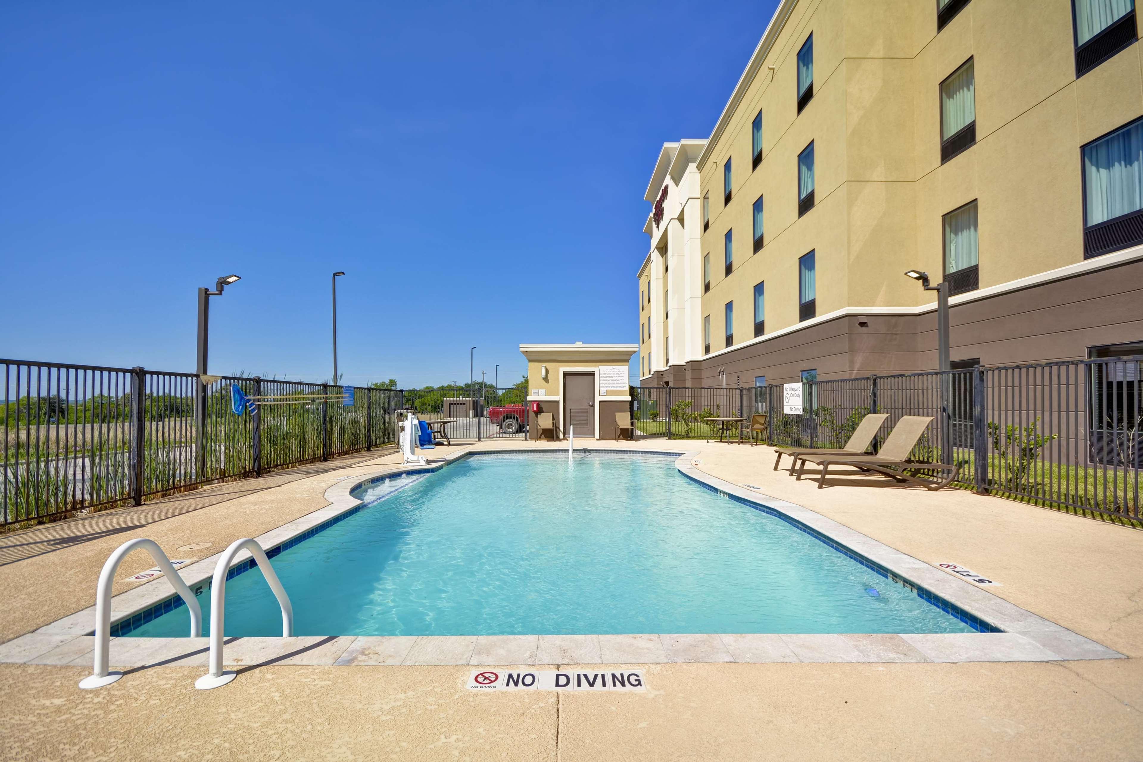 Hampton Inn Kenedy Buitenkant foto