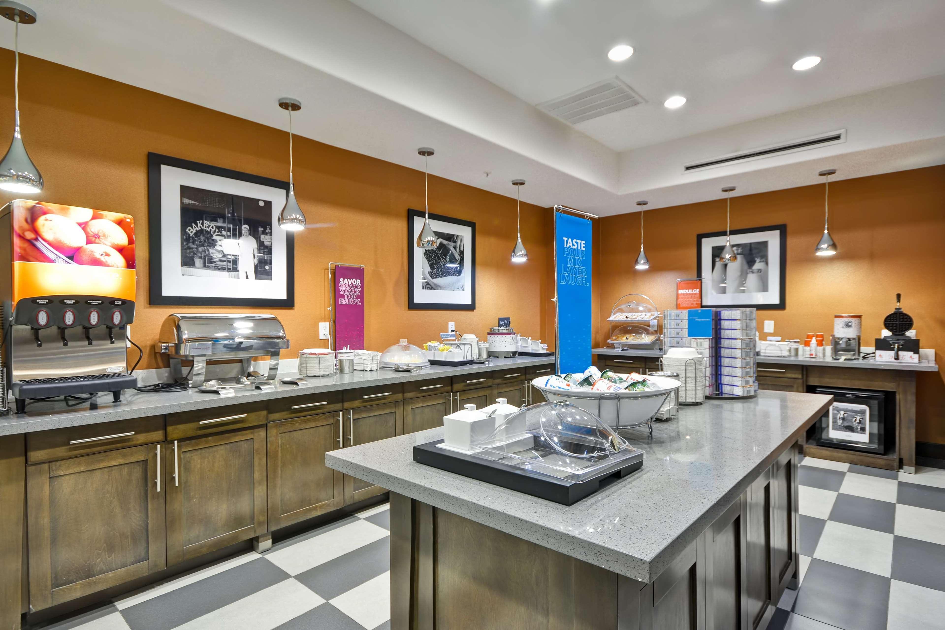 Hampton Inn Kenedy Buitenkant foto